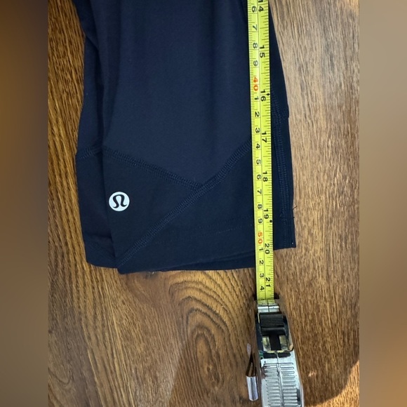 LULULEMON navy cropped mesh leggings, 21โ (US 2) - Picture 7 of 9